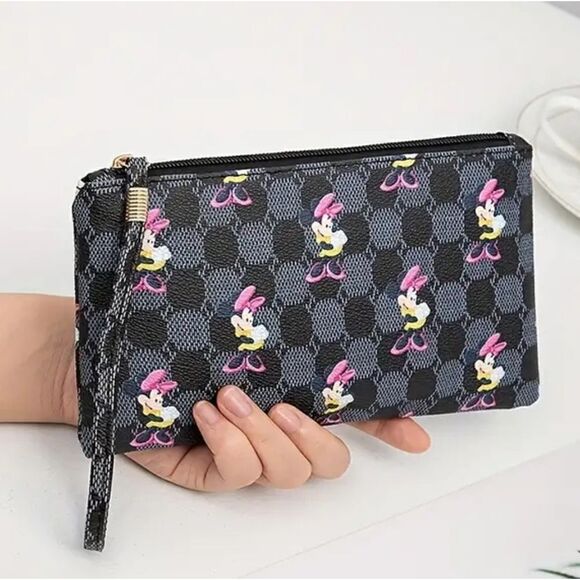 Disney’s Minnie Mouse Wristlet - Picture 1 of 3